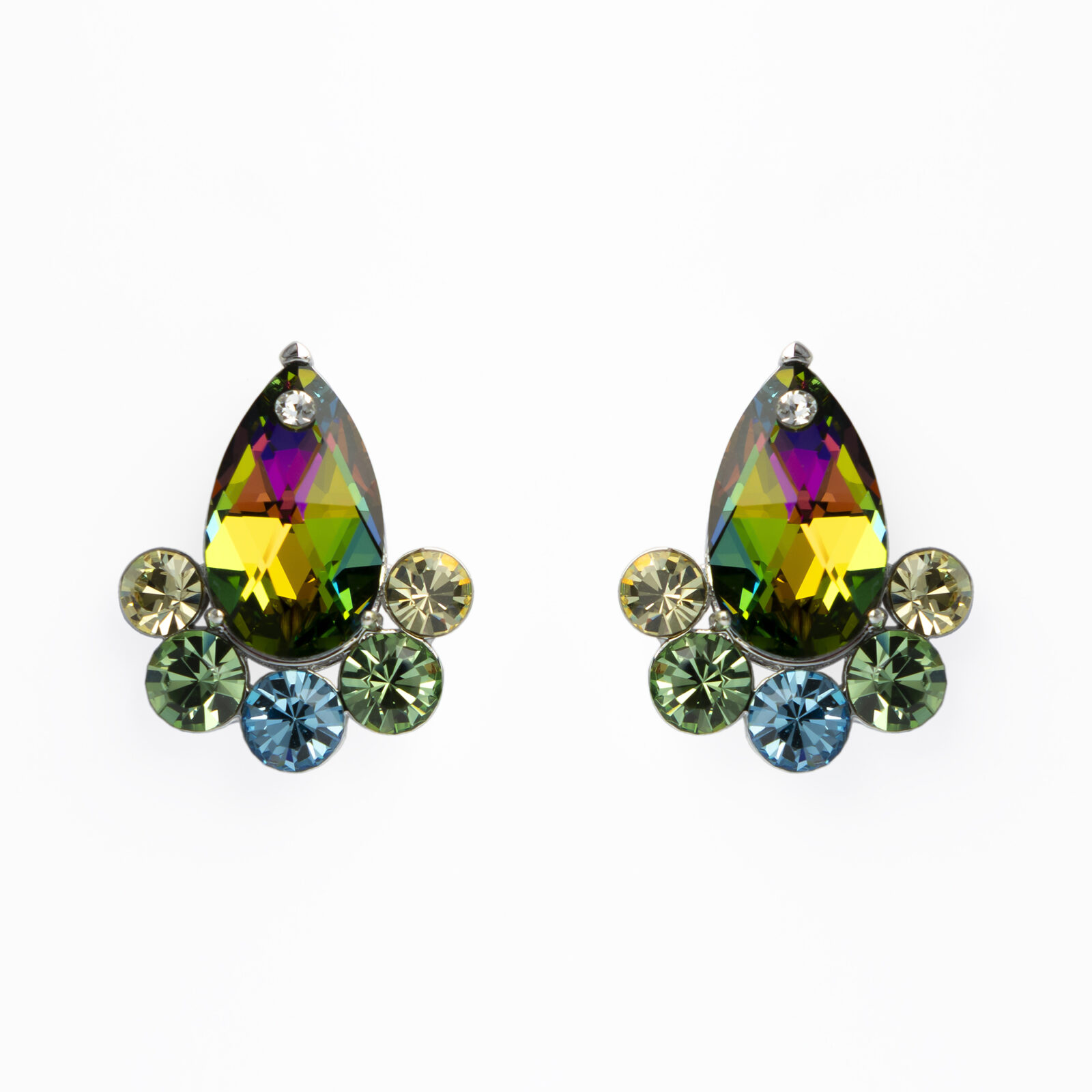 Auskari ar pilienveida kristālu “Pétale”