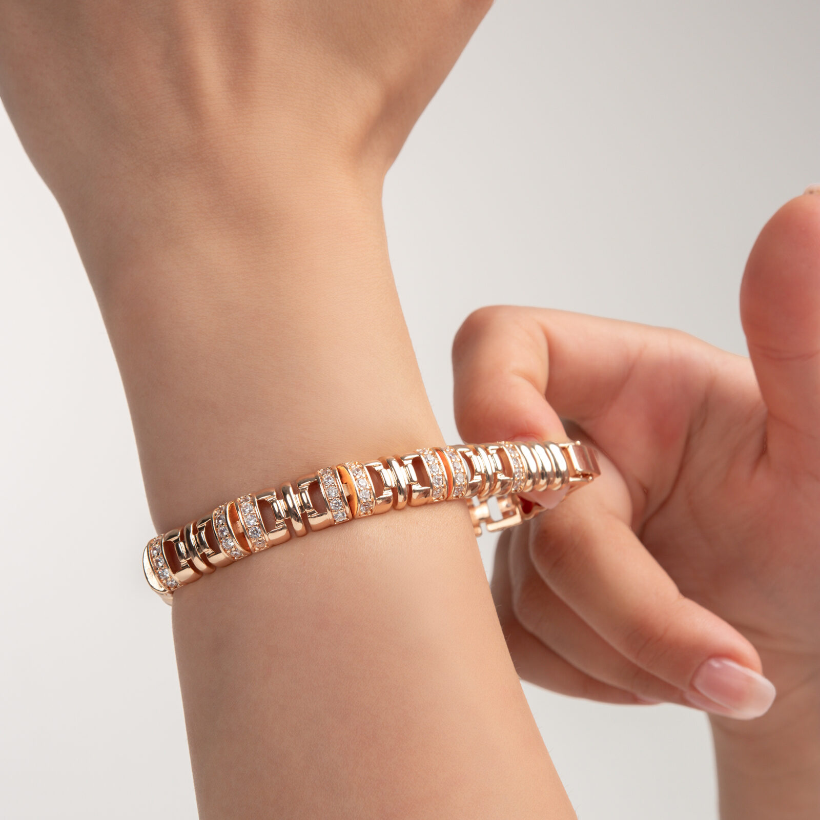 Ģeometriska rokassprādze